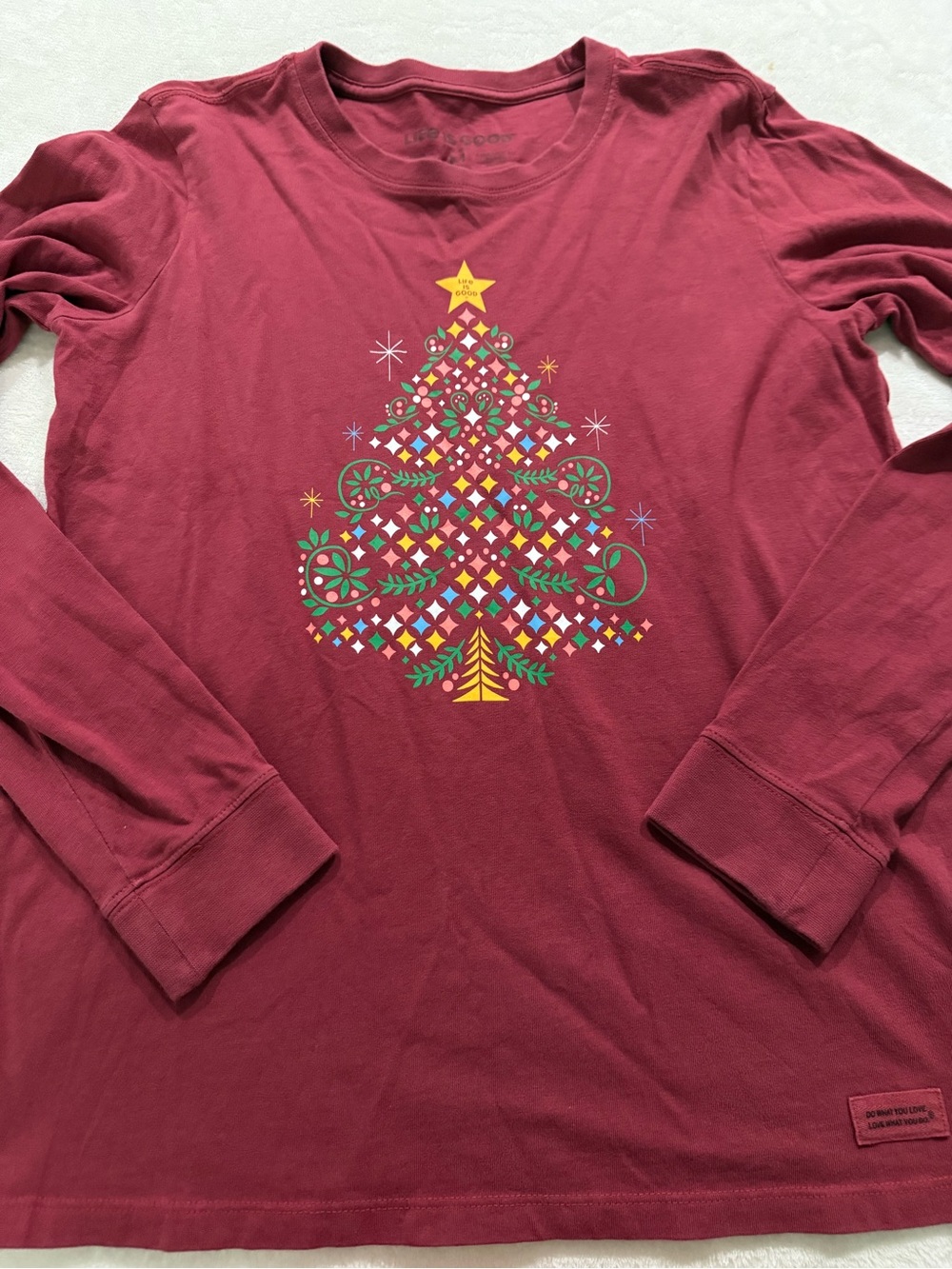Women's Life is Good Christmas Tree Sparkles Cranberry Red LS Crusher Tee M D78